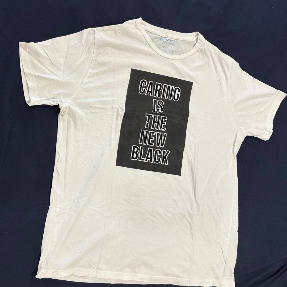 Sean John White Tee with Black Graphic